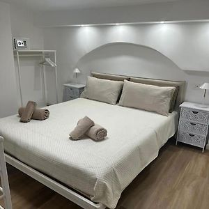 Estudio con Cama King